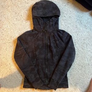Lulu Lemon Scuba Hoodie Sz 6